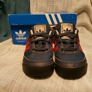 Kids Adidas Tennis shoes