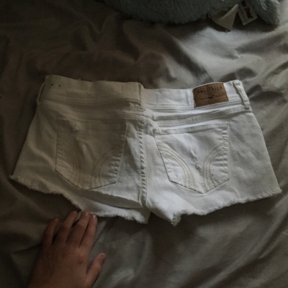 Hollister white shorts - Picture 4 of 4