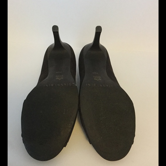 Gianni Bini Classy Pumps - Picture 3 of 4