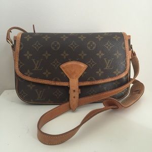 Vintage Louis Vuitton Sologne Monogram