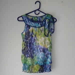 IZ Buyer California sleeveless blouse