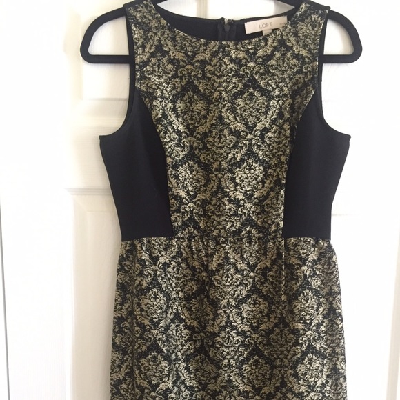 LOFT Dresses & Skirts - ON SALE!!! LOFT SLEEVELESS DRESS in 8P🌹🌹