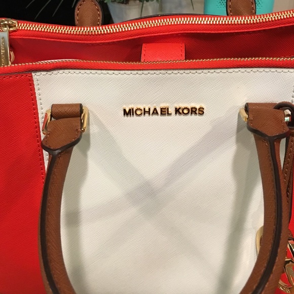 MK tote - Picture 2 of 4