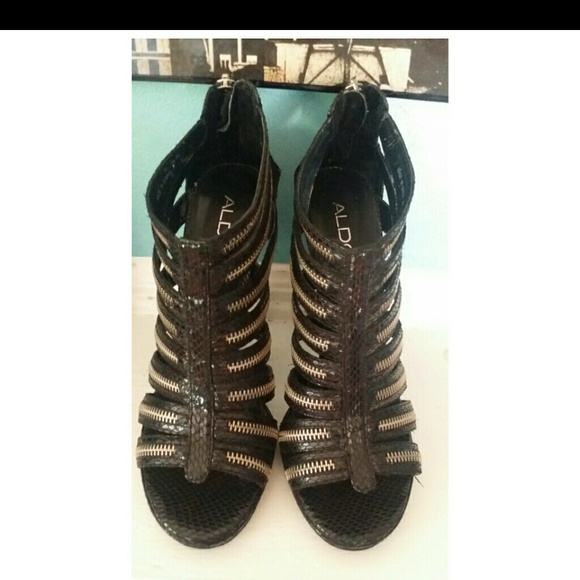 Zippers... - Picture 2 of 2