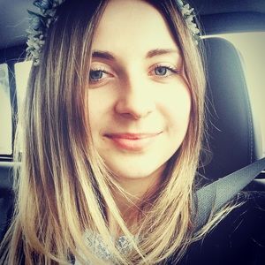 Meet your Posher, Albina