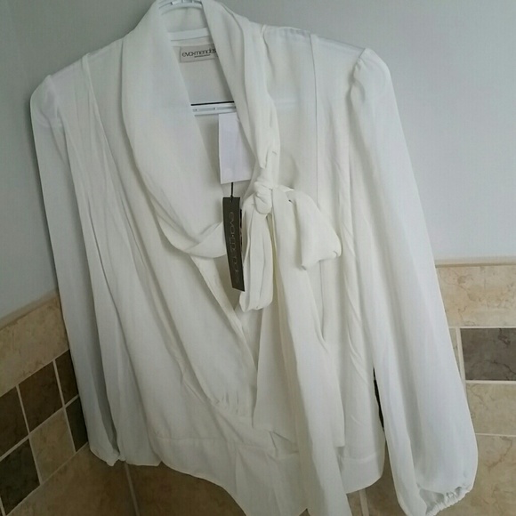 New York & Company cream long sleeve top