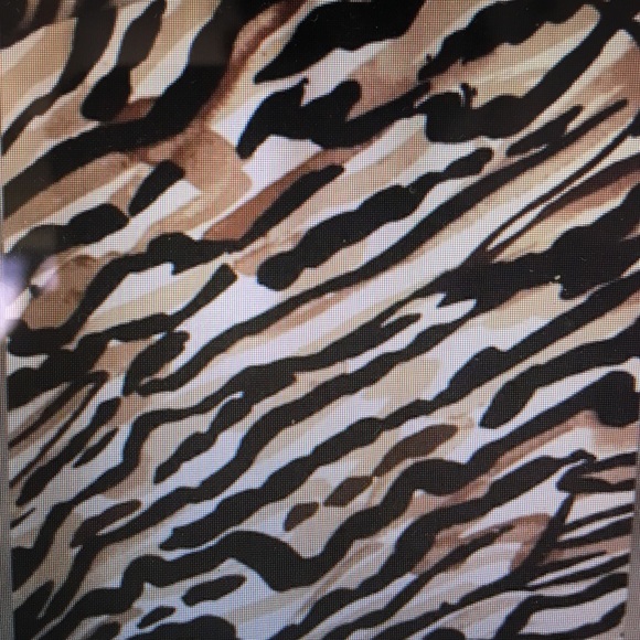 🆕 Animal print wrap dress - Picture 4 of 4