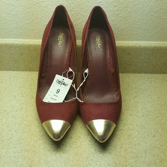 Heels! Heels! Heels!