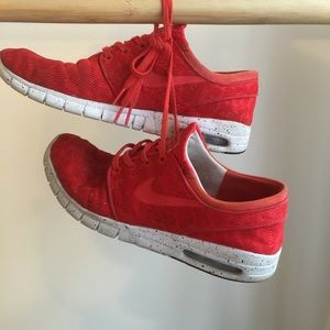 Varsity Red Nike SB Janoski Max size 11