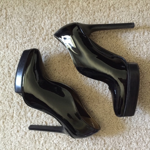 Lanvin black slip front leather ankle bootie heels