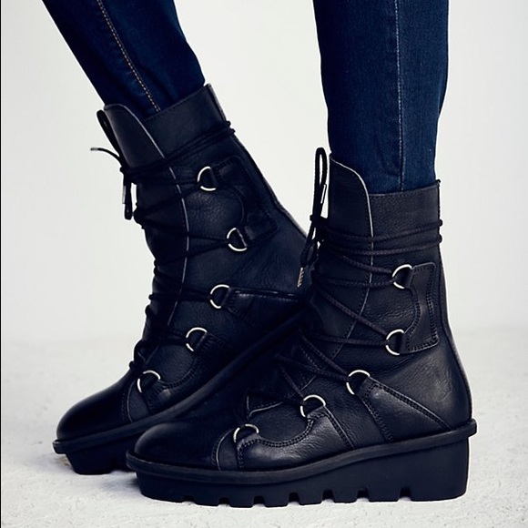 👟ISO bronco lace up boot by FREE PEOPLE 👟