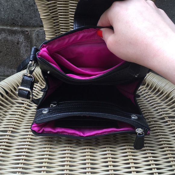 Crossbody black leather bag