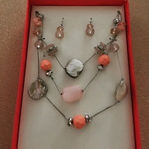Necklace set with earrings