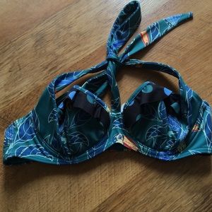 toucan/polkadot swim bottoms with Side ruffles