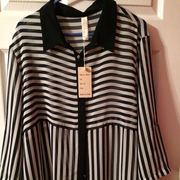 Navy & white sheet shirt. NWT.