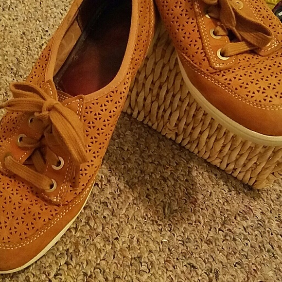 VINTAGE Timberland Lacies MAKE OFFERS, NEED GONE