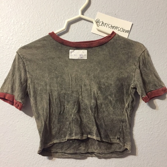 Brandy Melville Other - Red collar grey top
