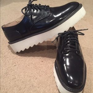 Black and white Zara creepers