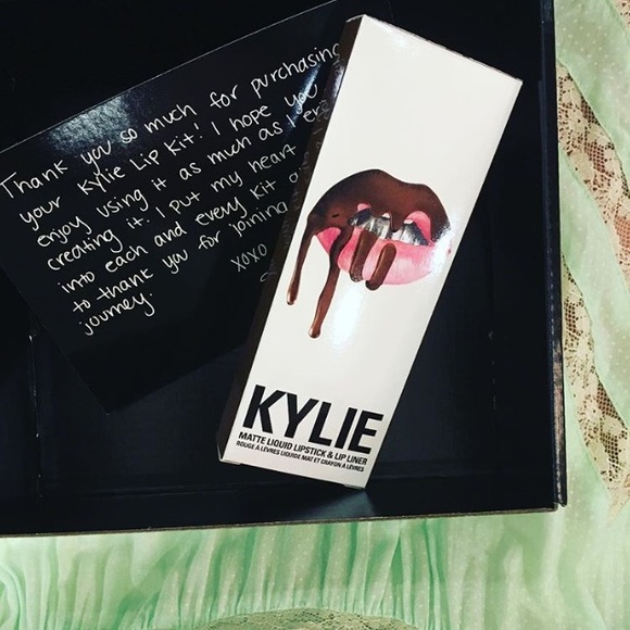 Kylie True Brown LipKit