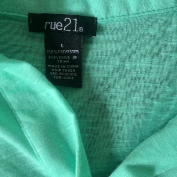 rue21 tank top - Picture 2 of 3