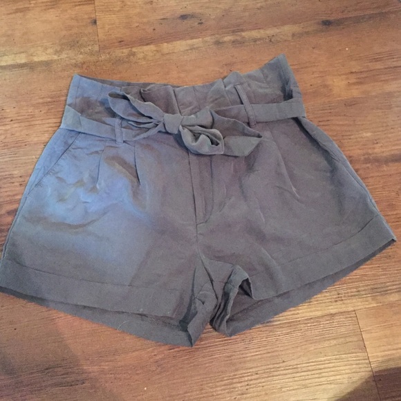 American Eagle Gray High-Waisted Shorts
