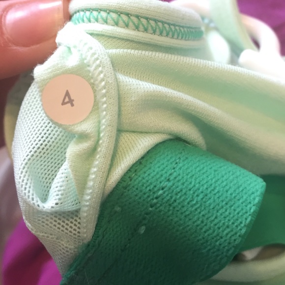 Lululemon Power Y Tank - Picture 4 of 4