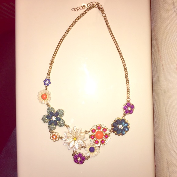 Coloful necklace - Picture 2 of 3