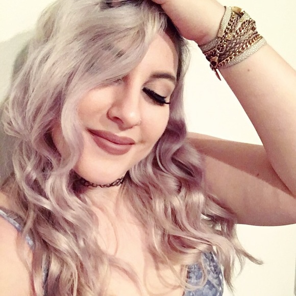 Meet your Posher, Ashlyn - Picture 4 of 4