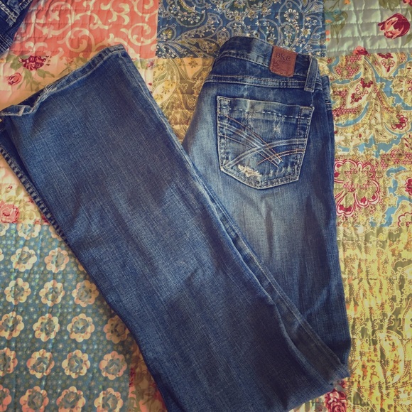 ☀️flash sale☀️BKE Stella jeans