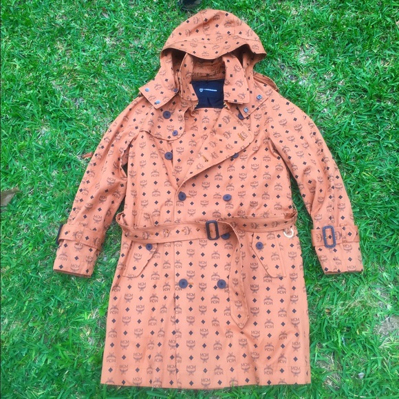 MCM Phenomenon Tisa trench Coat VERRY RARE!!