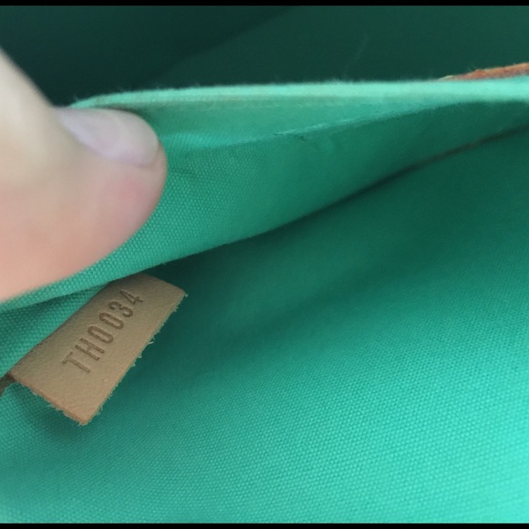 Louis Vuitton Vernis Peppermint Biscayne Bay PM - Picture 4 of 4