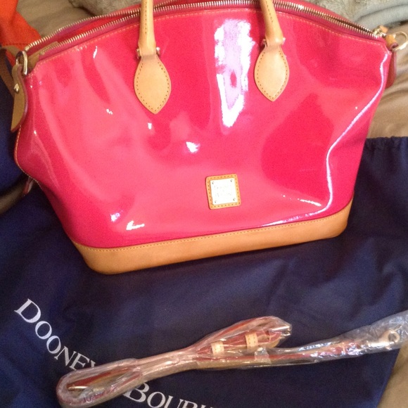👛Pink Patent Dooney & Bourke👛🎉SALE🎉