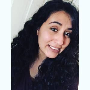 Meet your Posher, Claudia