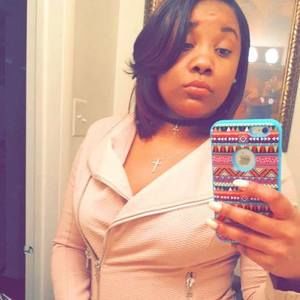 Meet your Posher, Kiya