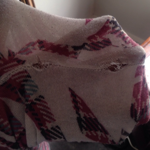 💦Stylish Crop top💦 - Picture 3 of 4