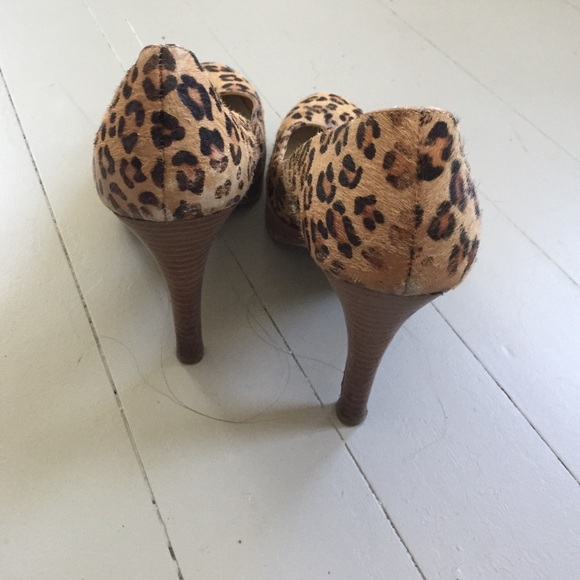Bakers faux fur leopard print heels sz 9 GUC - Picture 2 of 3