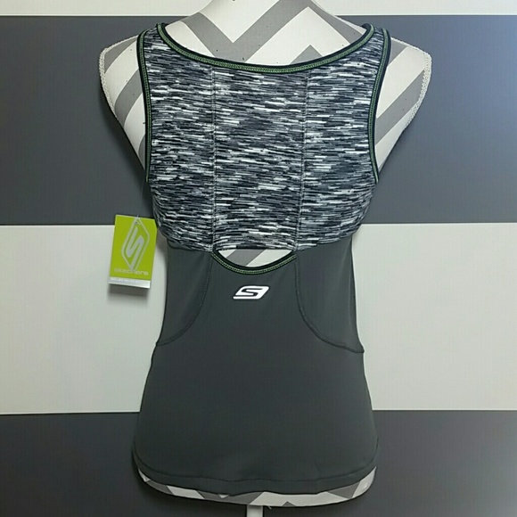 SPORTS top! NWT - Picture 3 of 4