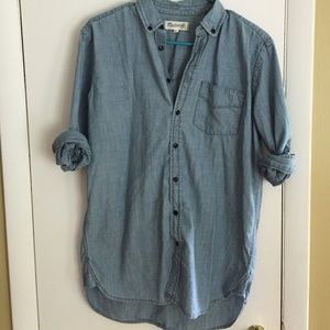 ✨NEW✨ Madewell Boyfriend Chambray top