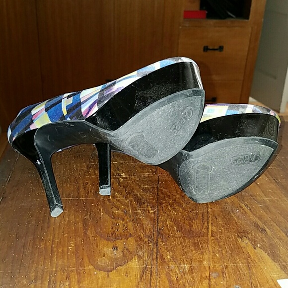 Awesome platform pumps from  Carlos Santana. - Picture 4 of 4