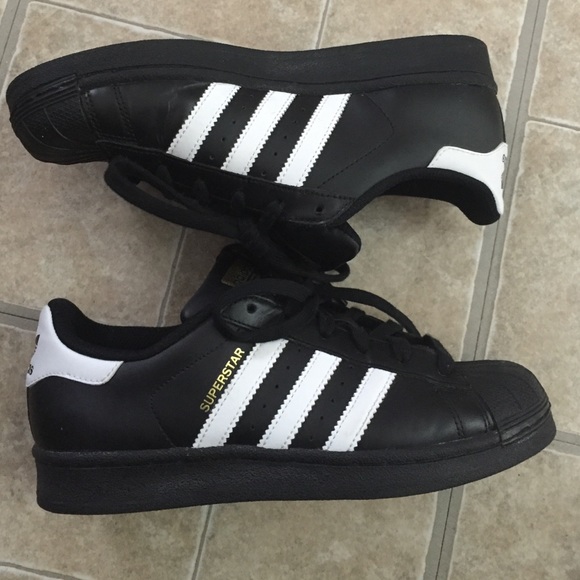 SOLD ❗️ Adidas Superstars