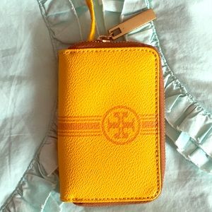 Tory Burch mini wallet