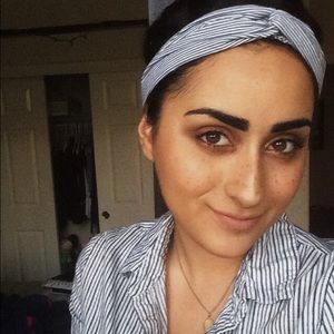 Meet your Posher, Sadaf