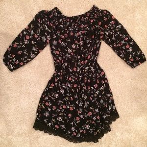 New wtag Abercrombie off the shoulder romper sizeS
