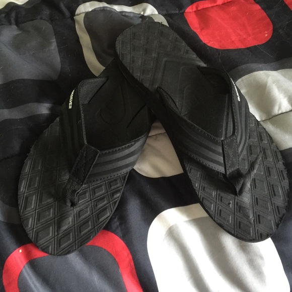 🎉 Final Price Drop🎉Black quicksilver flip flops