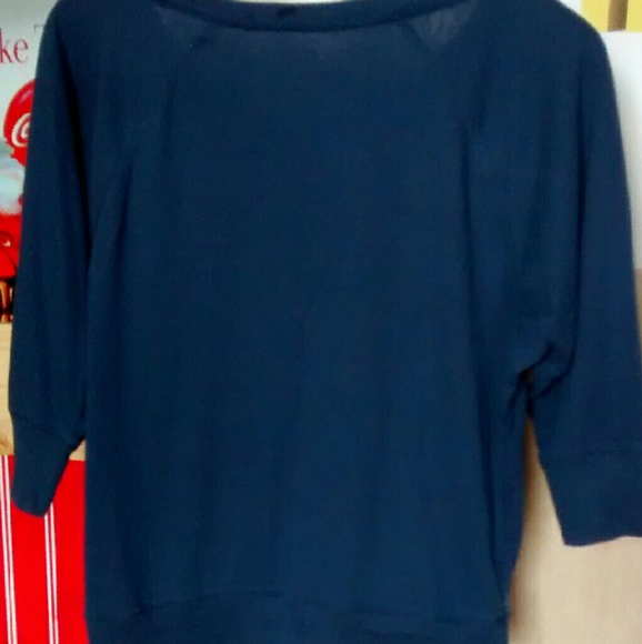 Quarter length sleeve tshirt - Picture 3 of 3