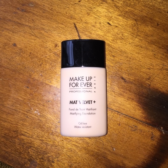 Make Up For Ever Mat Velvet + #30