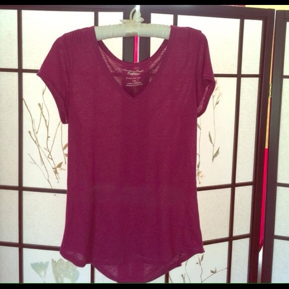 "Favorite" burgundy tee!