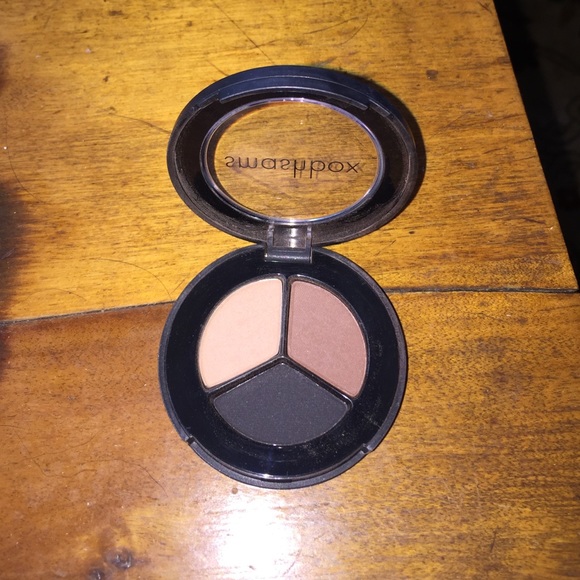 Smashbox Photo Op eye shadow trio in LITHO