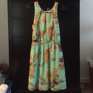 Forever 21: Floral Dress