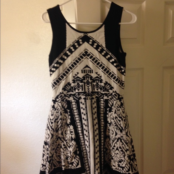 Lush patterned dress